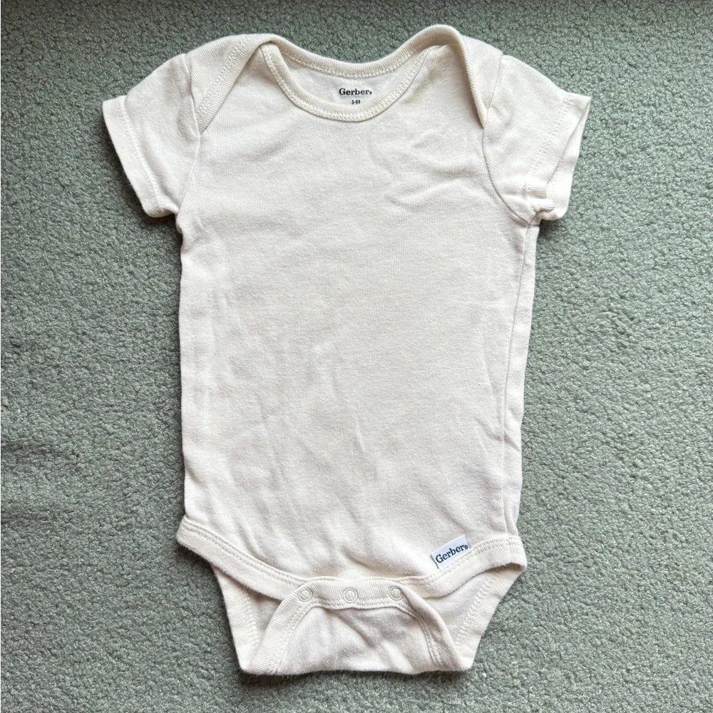 Gerber Tan Short Sleeve Onesie Bodysuit